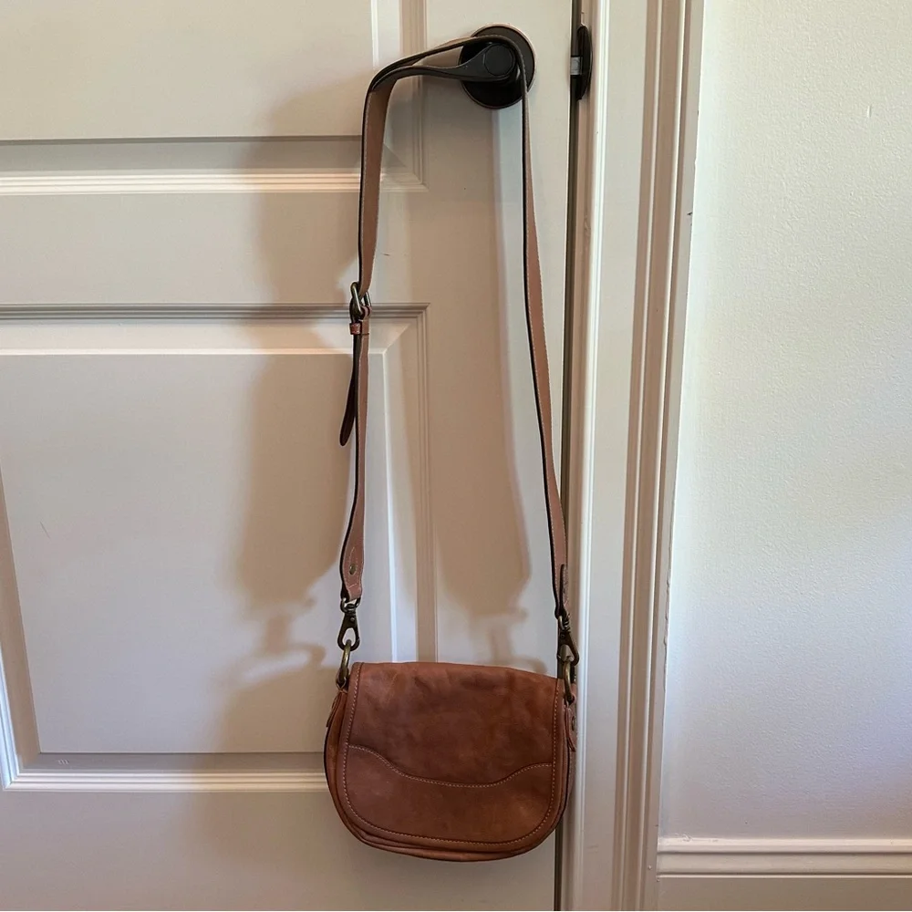 Frye Lucy saddle crossbody shoulder bag - Picture 3 of 16